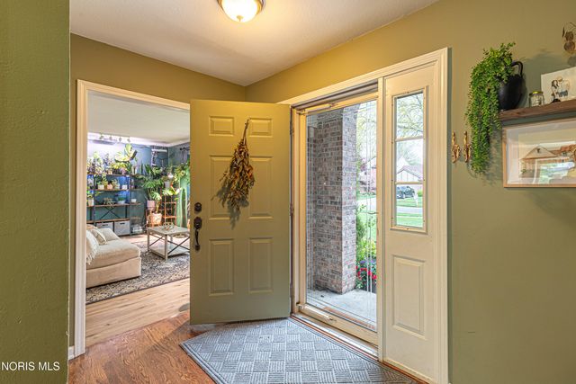 5665 Fox Hollow Court, Sylvania, OH 43560