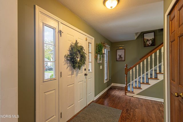 5665 Fox Hollow Court, Sylvania, OH 43560