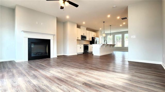 800 Cameron Trail, Acworth, GA 30102