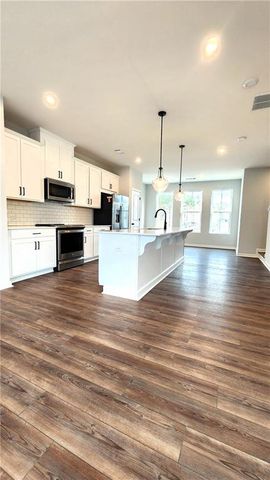 800 Cameron Trail, Acworth, GA 30102