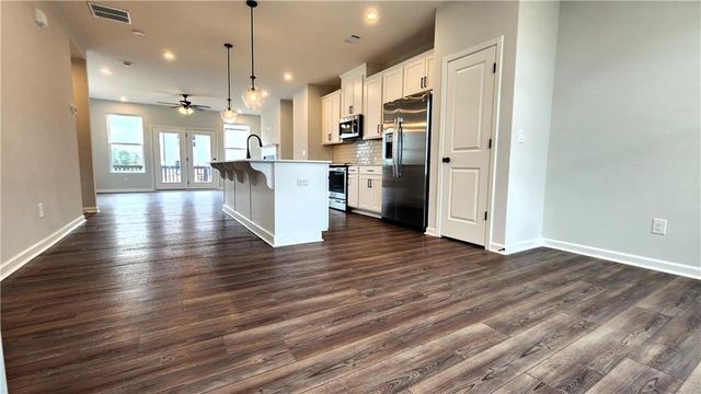 800 Cameron Trail, Acworth, GA 30102