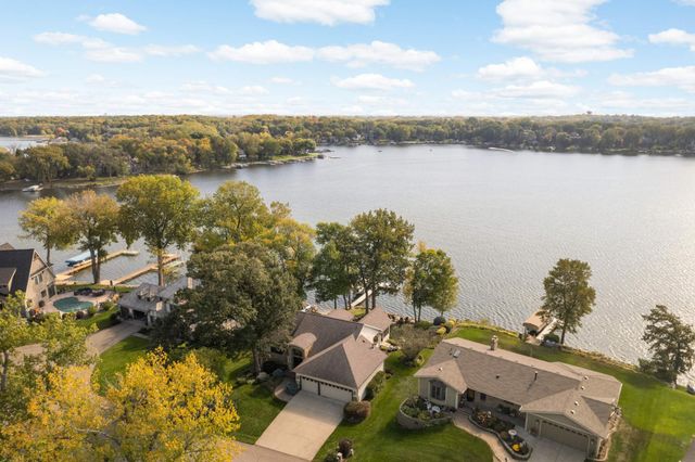 3857 Island View Circle NW, Prior Lake, MN 55372