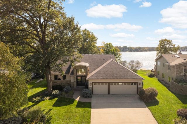 3857 Island View Circle NW, Prior Lake, MN 55372