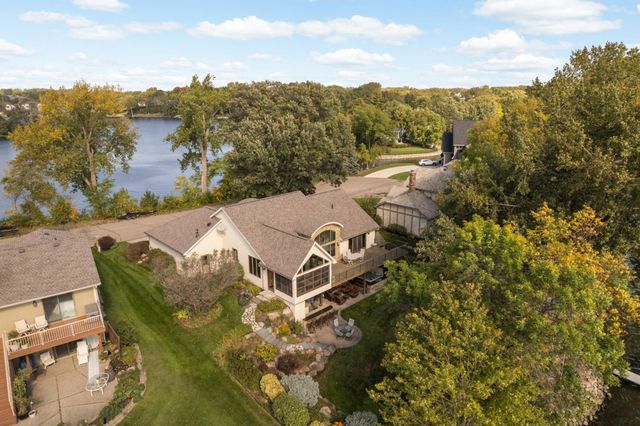 3857 Island View Circle NW, Prior Lake, MN 55372