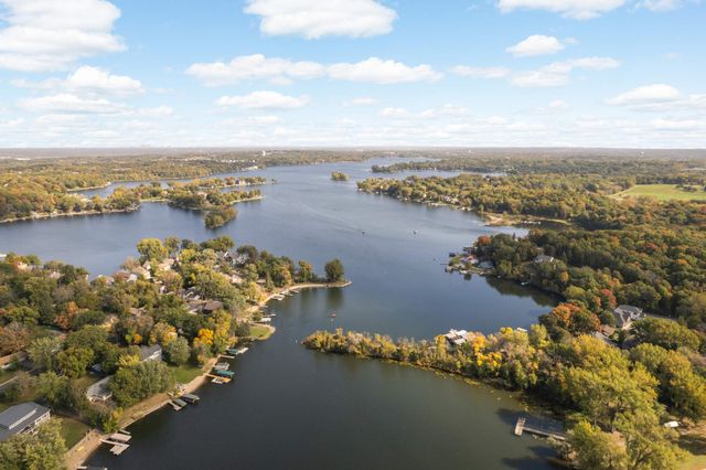 3857 Island View Circle NW, Prior Lake, MN 55372