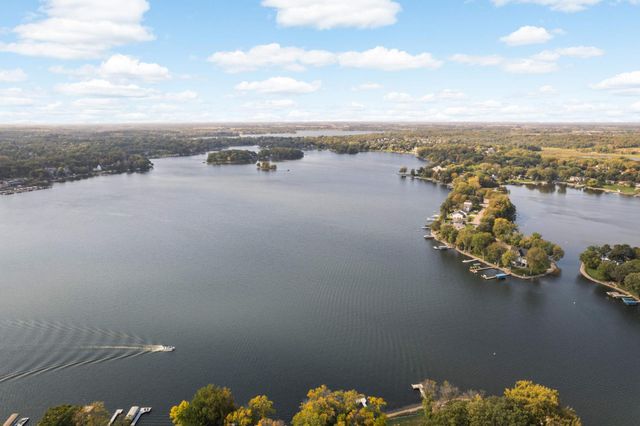 3857 Island View Circle NW, Prior Lake, MN 55372