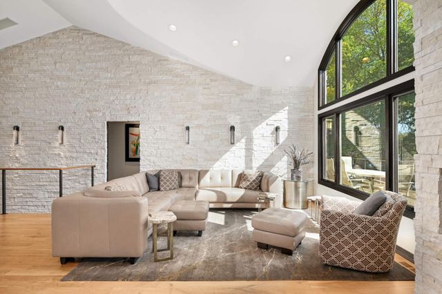 3857 Island View Circle NW, Prior Lake, MN 55372