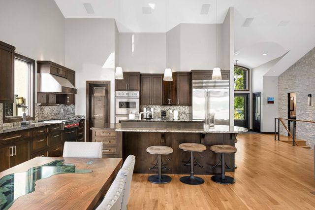 3857 Island View Circle NW, Prior Lake, MN 55372