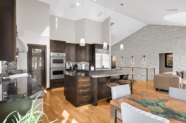 3857 Island View Circle NW, Prior Lake, MN 55372