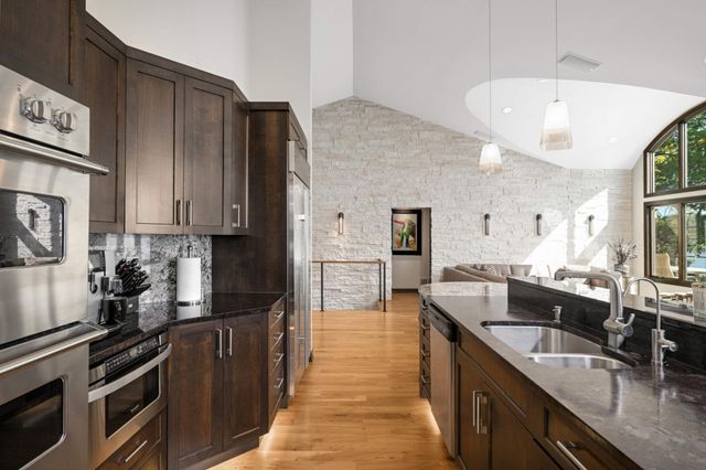 3857 Island View Circle NW, Prior Lake, MN 55372