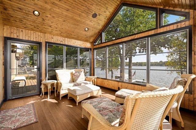 3857 Island View Circle NW, Prior Lake, MN 55372