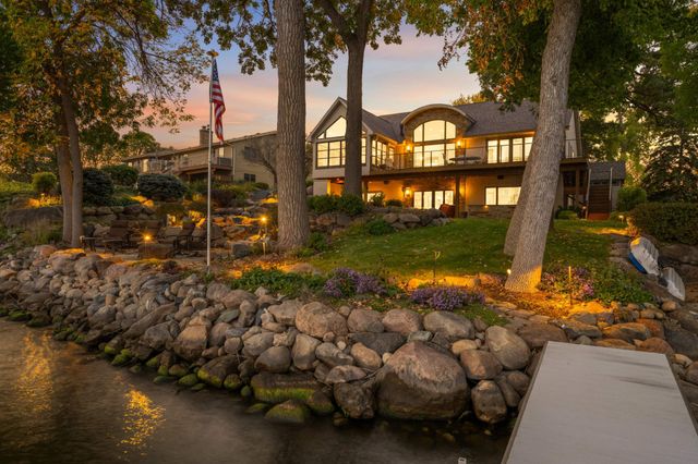 3857 Island View Circle NW, Prior Lake, MN 55372