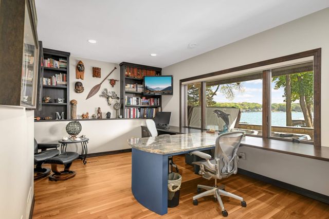 3857 Island View Circle NW, Prior Lake, MN 55372