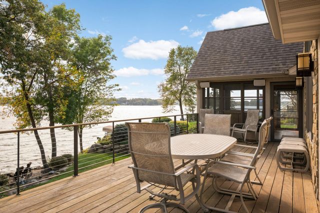 3857 Island View Circle NW, Prior Lake, MN 55372