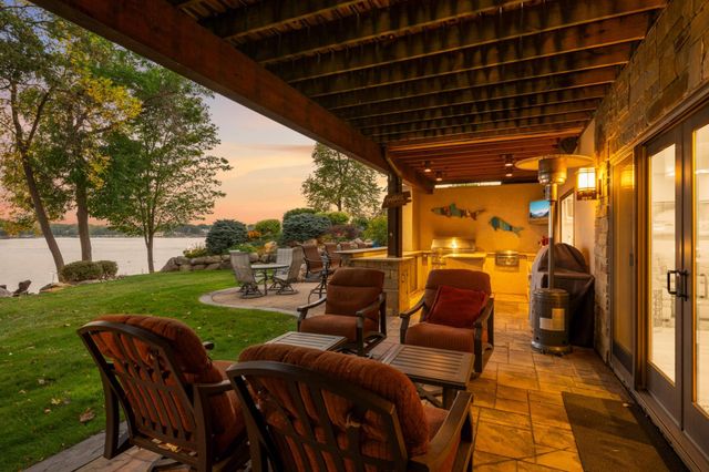 3857 Island View Circle NW, Prior Lake, MN 55372