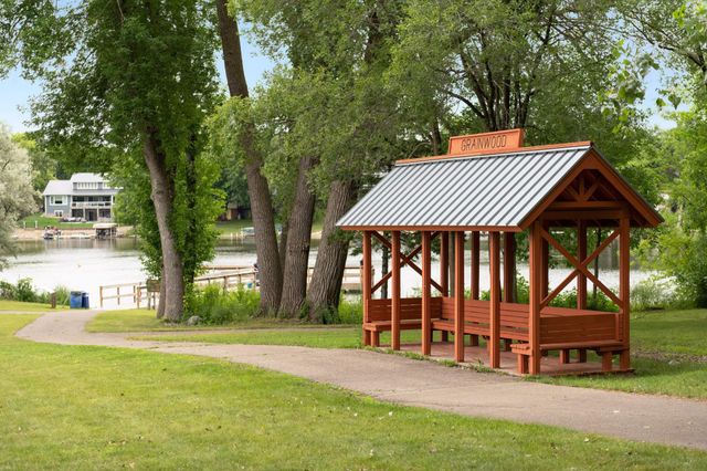 3857 Island View Circle NW, Prior Lake, MN 55372