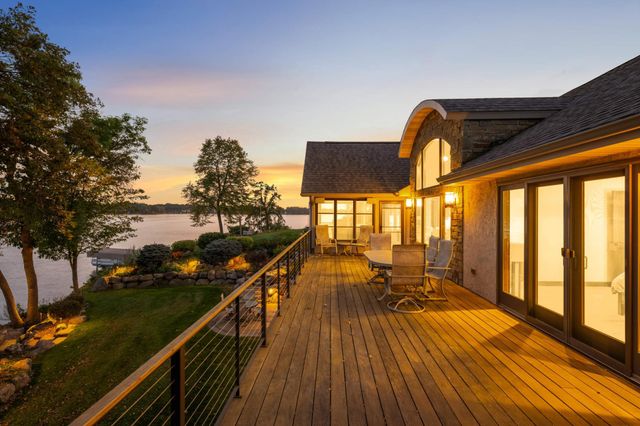 3857 Island View Circle NW, Prior Lake, MN 55372