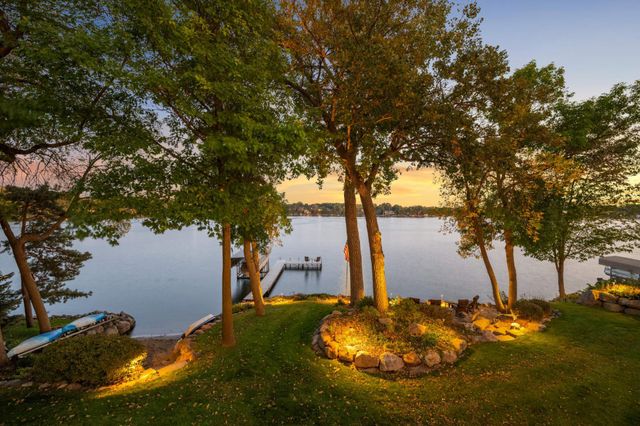 3857 Island View Circle NW, Prior Lake, MN 55372