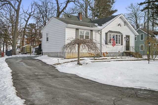 7 Groveland Avenue, Rotterdam, NY 12306