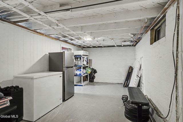 7 Groveland Avenue, Rotterdam, NY 12306