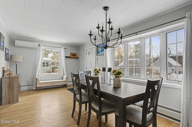 7 Groveland Avenue, Rotterdam, NY 12306