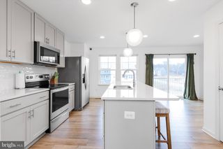 18 NEEDLE CT, Bunker Hill, WV 25413