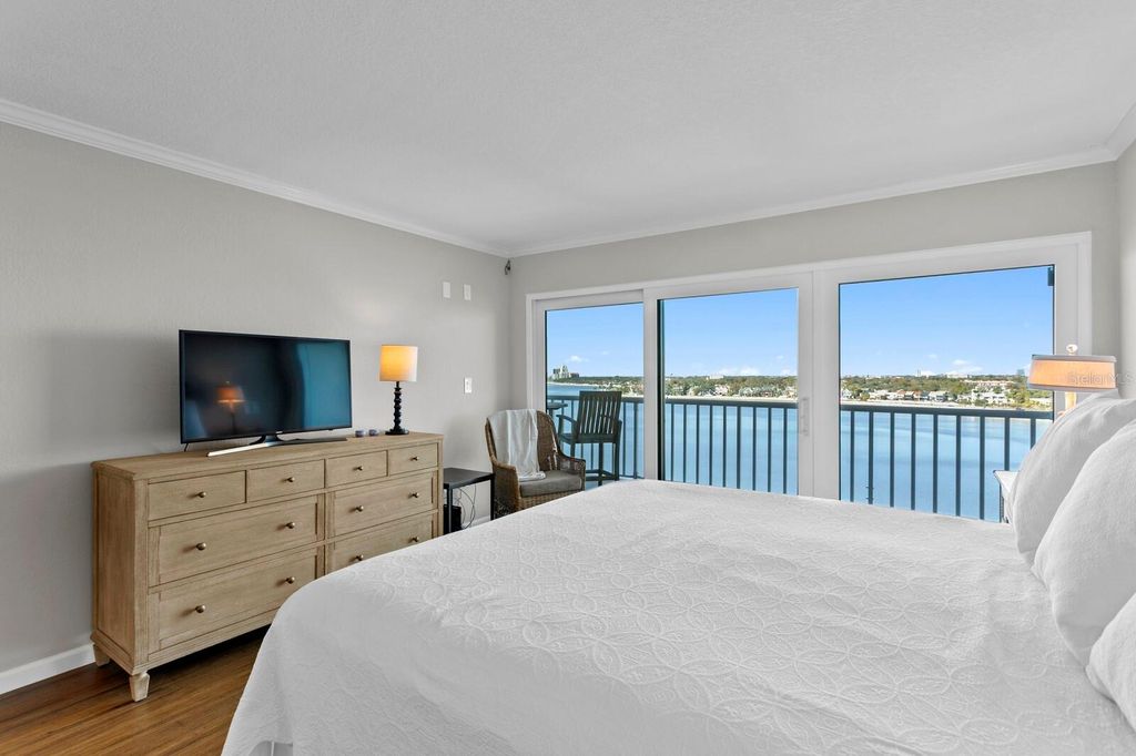 Image 24 of property listing at 2 ADALIA AVENUE 1002, Tampa, FL 33606