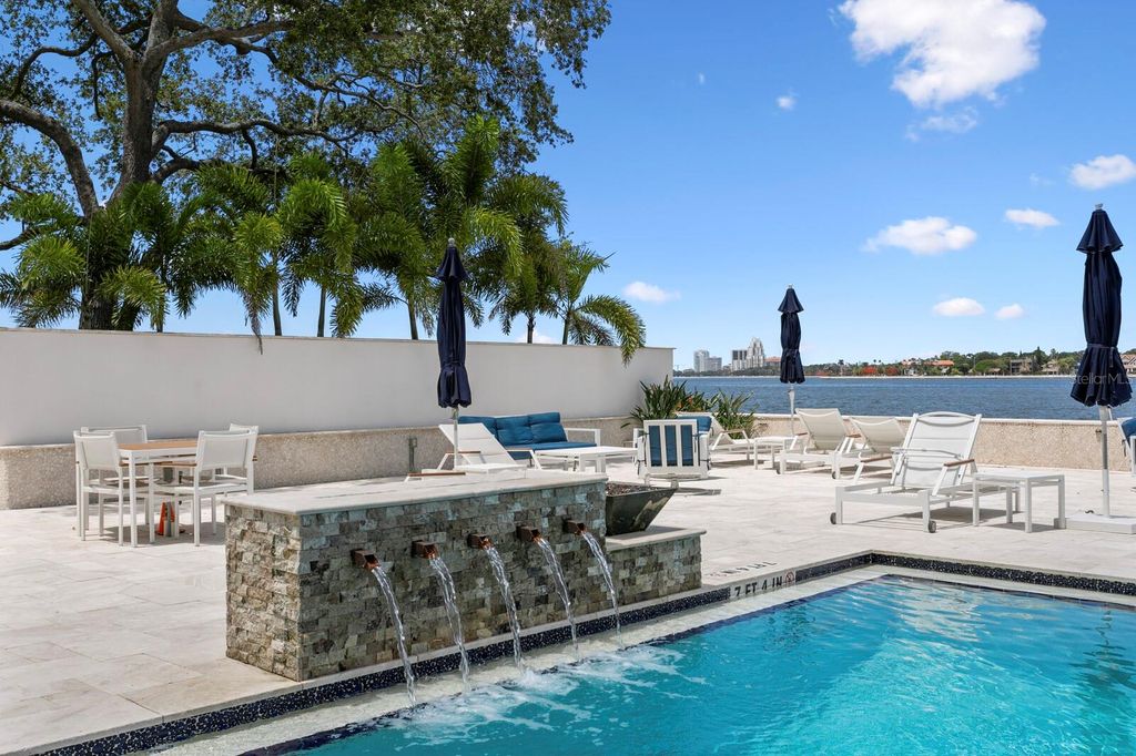 Image 47 of property listing at 2 ADALIA AVENUE 1002, Tampa, FL 33606