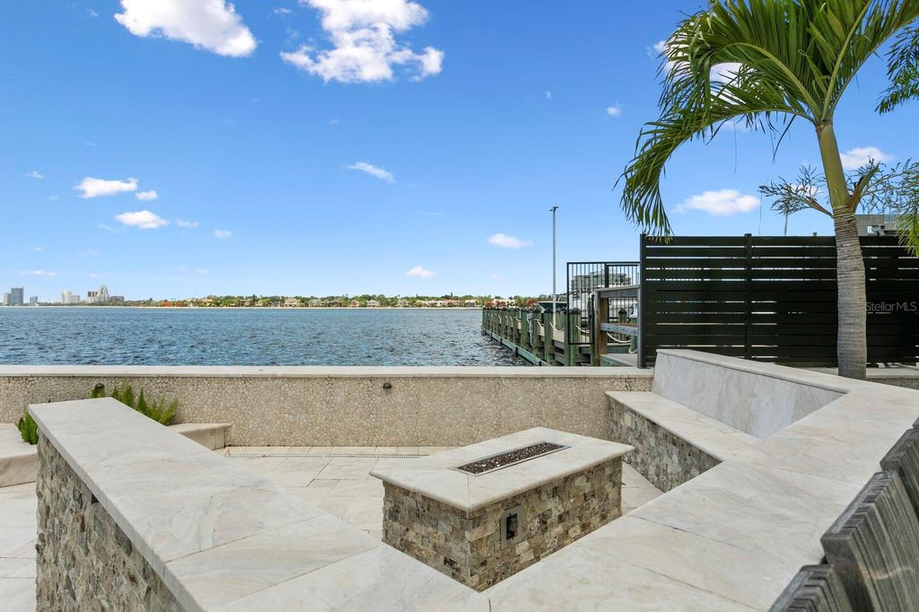 Image 50 of property listing at 2 ADALIA AVENUE 1002, Tampa, FL 33606