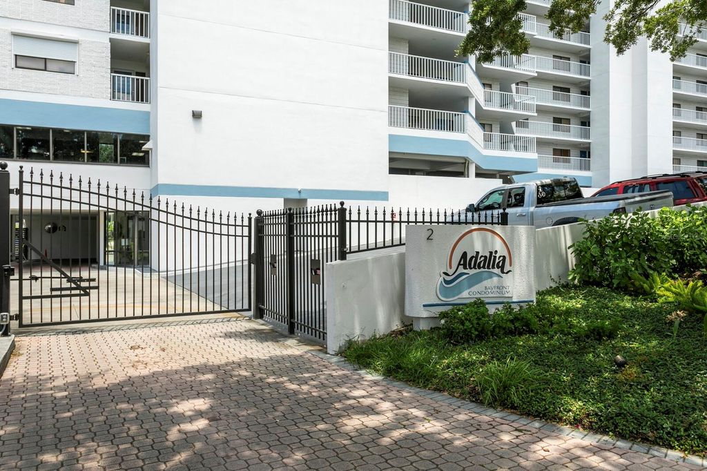 Image 53 of property listing at 2 ADALIA AVENUE 1002, Tampa, FL 33606
