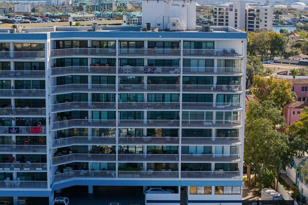 Image 55 of property listing at 2 ADALIA AVENUE 1002, Tampa, FL 33606