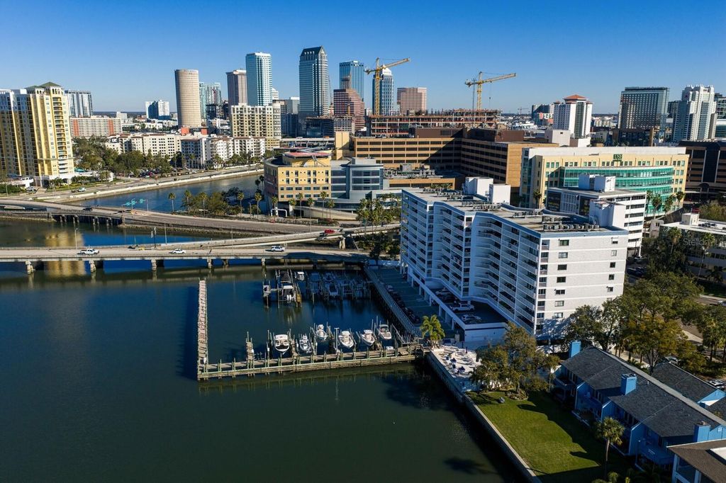 Image 66 of property listing at 2 ADALIA AVENUE 1002, Tampa, FL 33606