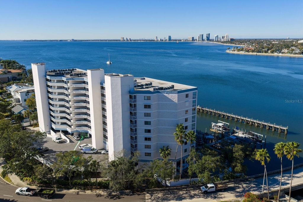 Image 78 of property listing at 2 ADALIA AVENUE 1002, Tampa, FL 33606