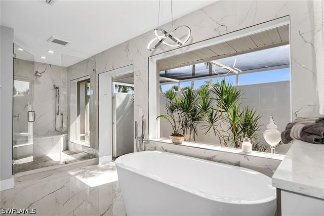1276 Treasure CT, Marco Island, FL 34145