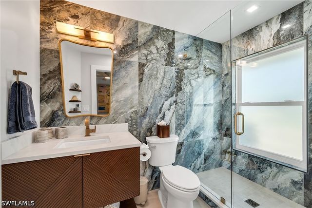 1276 Treasure CT, Marco Island, FL 34145