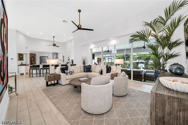 1276 Treasure CT, Marco Island, FL 34145