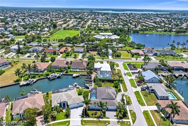 1276 Treasure CT, Marco Island, FL 34145