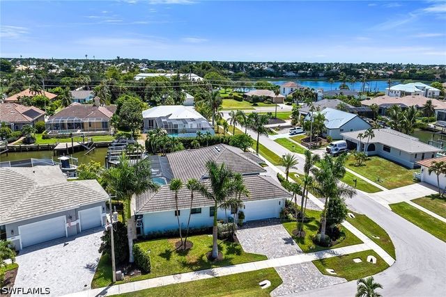 1276 Treasure CT, Marco Island, FL 34145