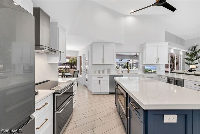 1276 Treasure CT, Marco Island, FL 34145