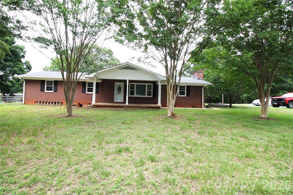 203 Ratchford Farm Road, Gastonia, NC 28056