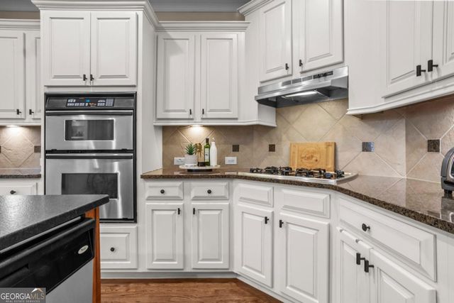 2424 Loxford Lane, Alpharetta, GA 30009