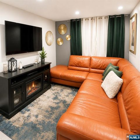 108 Evergreen Avenue, Hopatcong, NJ 07843