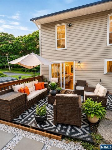 108 Evergreen Avenue, Hopatcong, NJ 07843