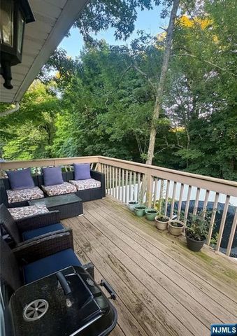 108 Evergreen Avenue, Hopatcong, NJ 07843