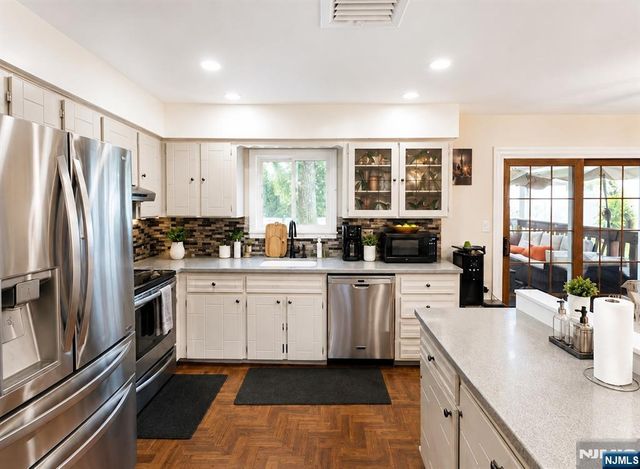108 Evergreen Avenue, Hopatcong, NJ 07843