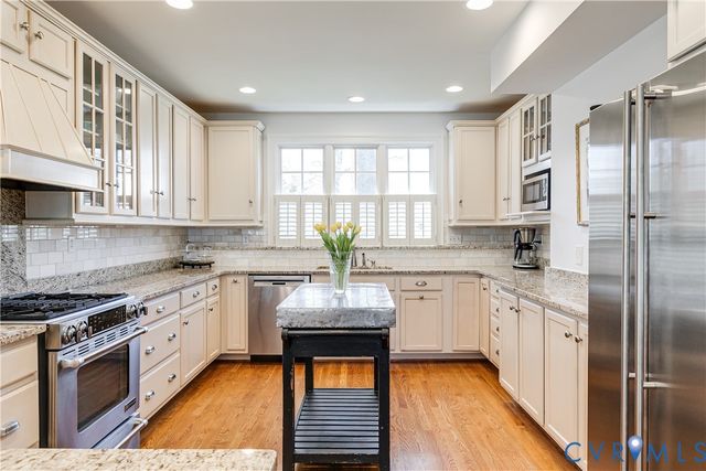 4506 Bromley Ln, Richmond, VA 23221