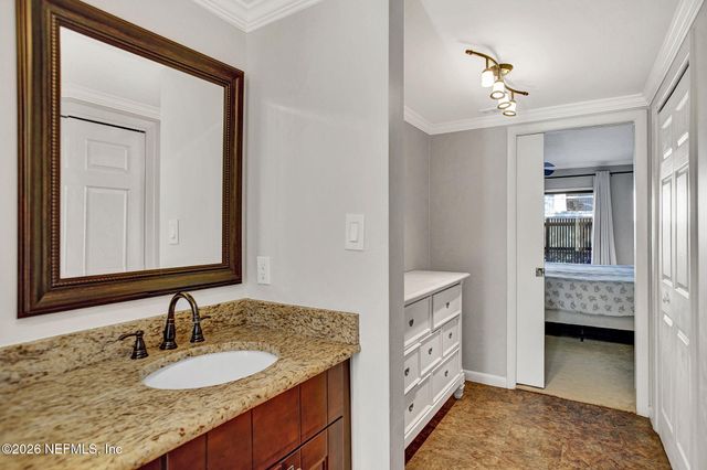 10105 S LEISURE Lane 3, Jacksonville, FL 32256