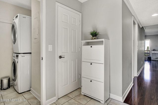 10105 S LEISURE Lane 3, Jacksonville, FL 32256