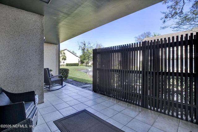 10105 S LEISURE Lane 3, Jacksonville, FL 32256