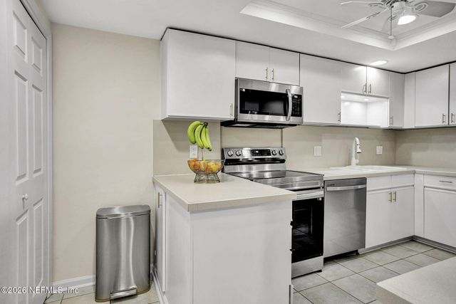 10105 S LEISURE Lane 3, Jacksonville, FL 32256